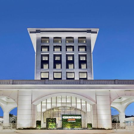 Courtyard By Marriott Bengaluru Hebbal Hotell Eksteriør bilde