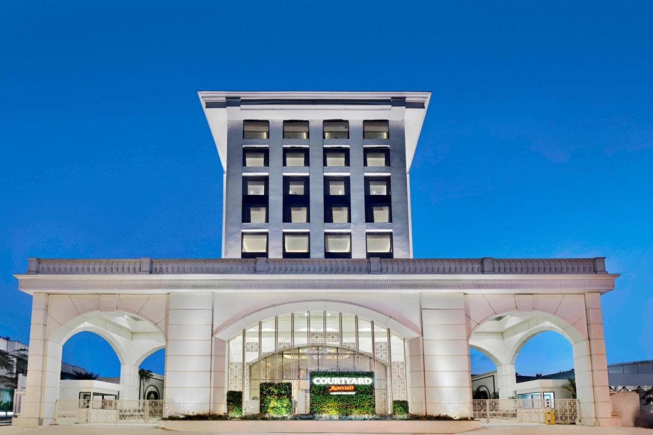 Courtyard By Marriott Bengaluru Hebbal Hotell Eksteriør bilde