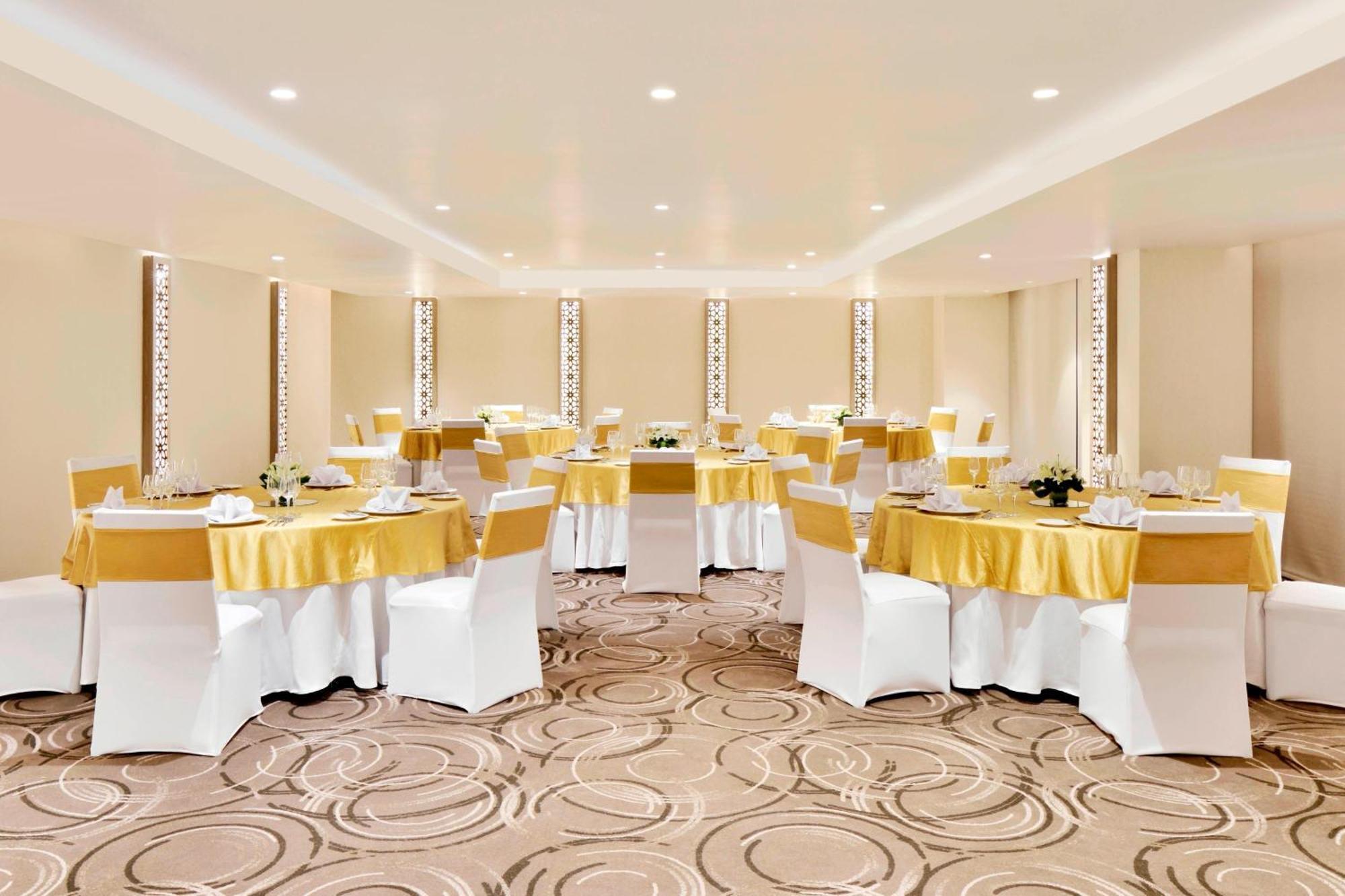 Courtyard By Marriott Bengaluru Hebbal Hotell Eksteriør bilde