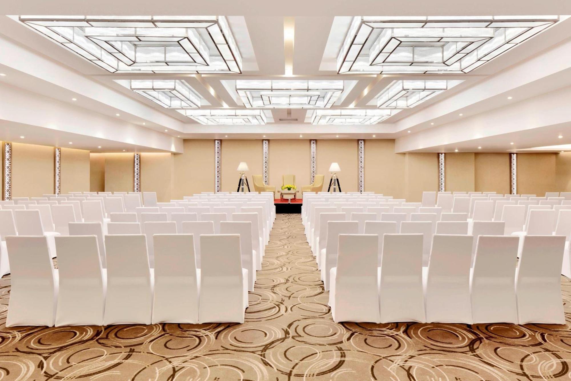 Courtyard By Marriott Bengaluru Hebbal Hotell Eksteriør bilde