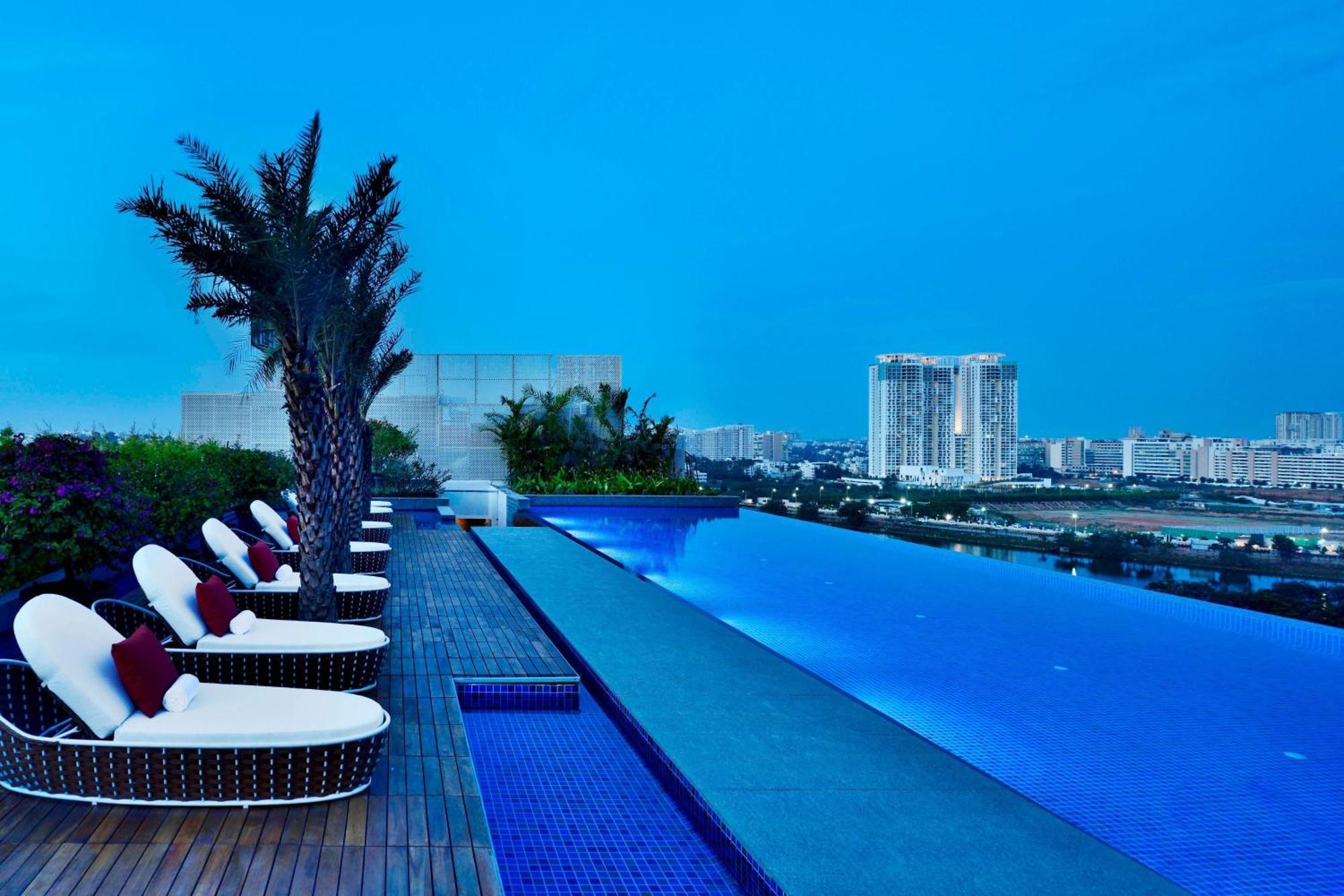Courtyard By Marriott Bengaluru Hebbal Hotell Eksteriør bilde