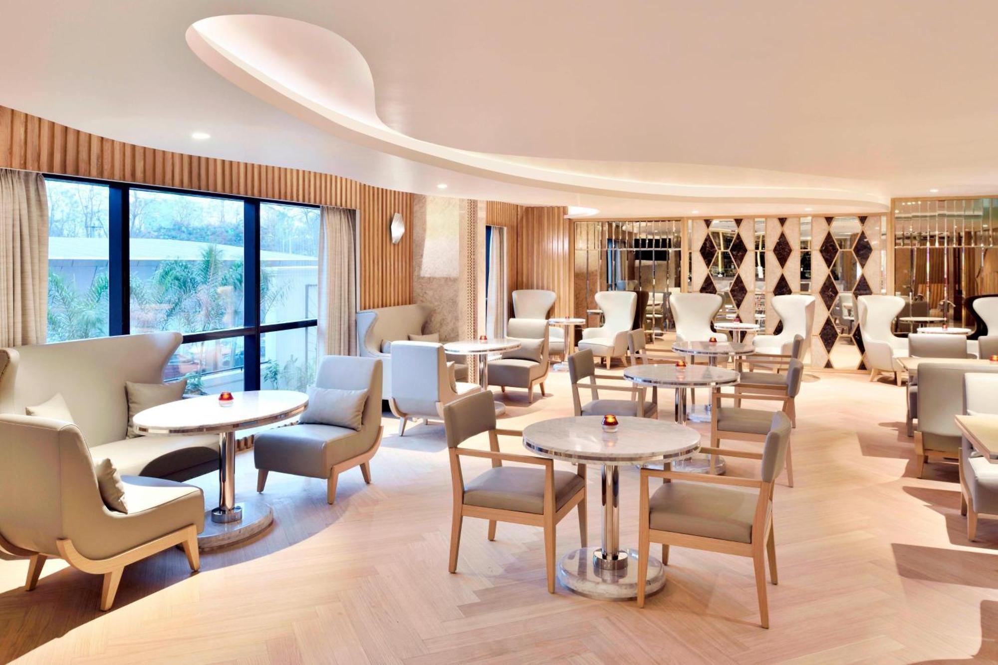 Courtyard By Marriott Bengaluru Hebbal Hotell Eksteriør bilde