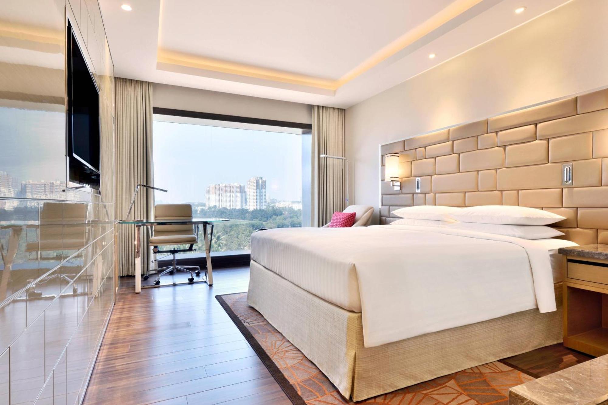 Courtyard By Marriott Bengaluru Hebbal Hotell Eksteriør bilde