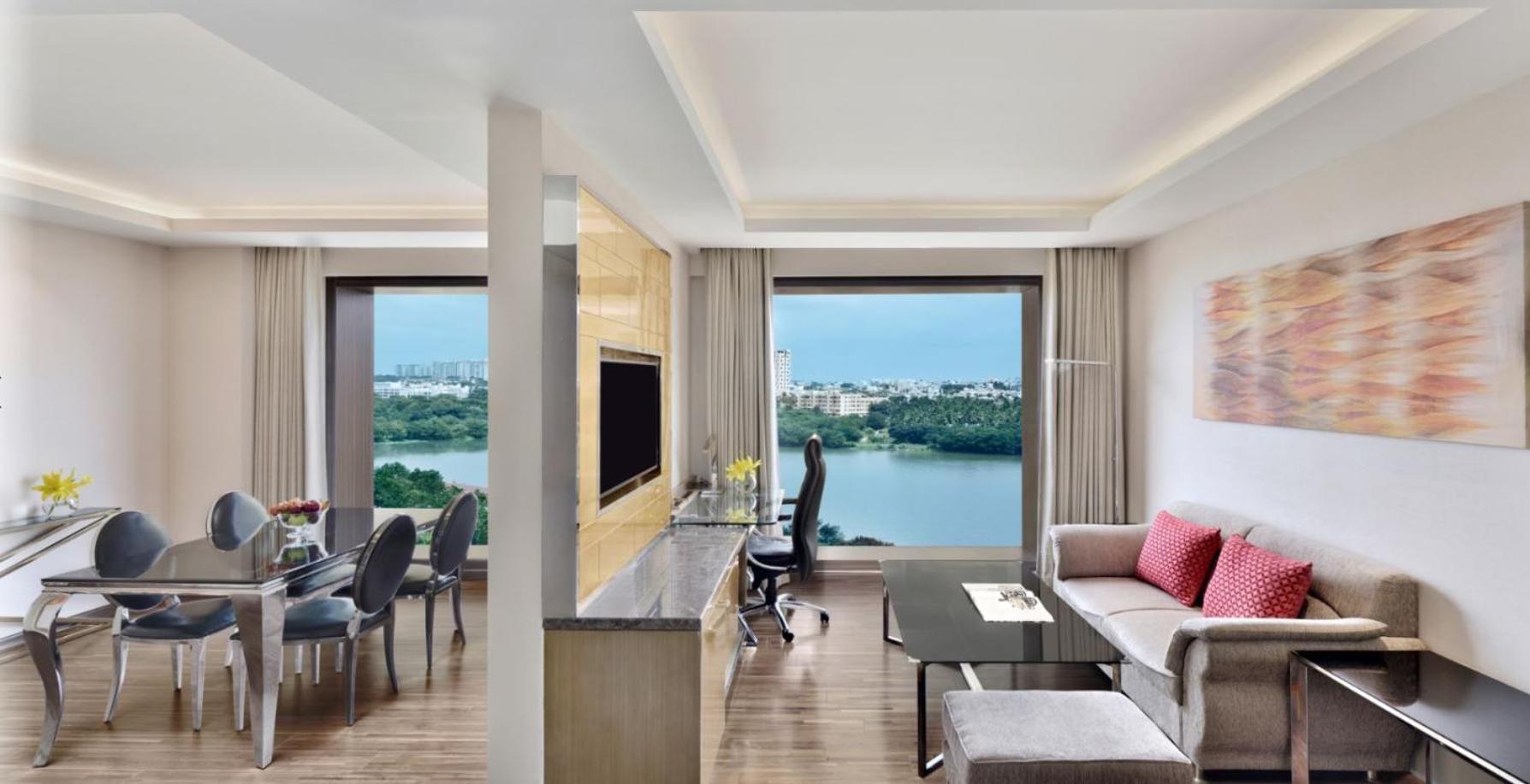 Courtyard By Marriott Bengaluru Hebbal Hotell Eksteriør bilde